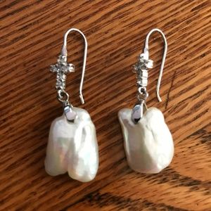 Baroque fresh water pearl earrings NIB. Lovely!